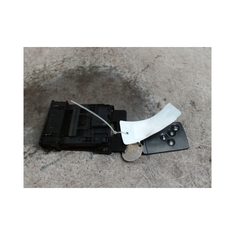 LECTEUR DE CARTE RENAULT LAGUNA III 2009-