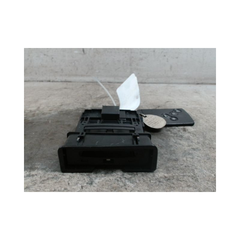 LECTEUR DE CARTE RENAULT LAGUNA III 2009-