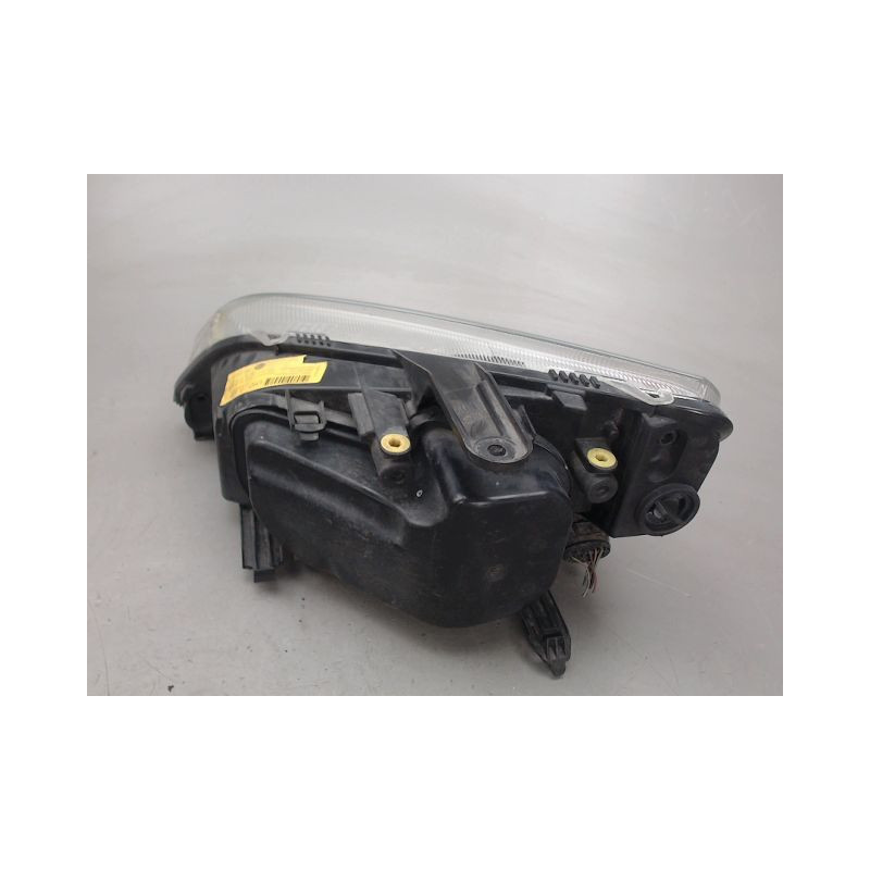 PHARE DROIT FORD FOCUS