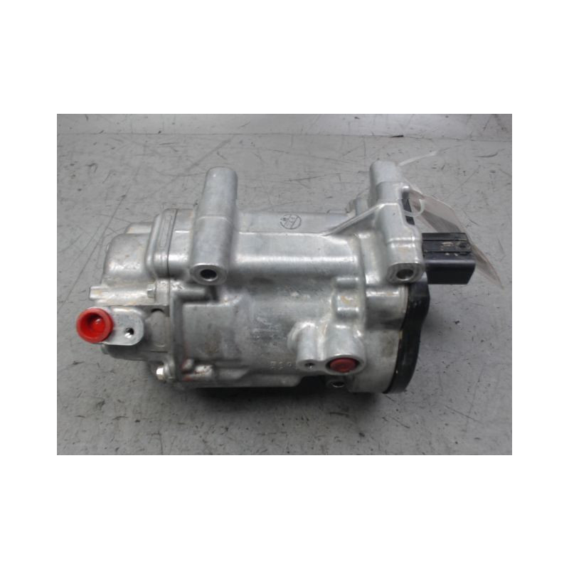 COMPRESSEUR AIR CONDITIONNE TOYOTA YARIS