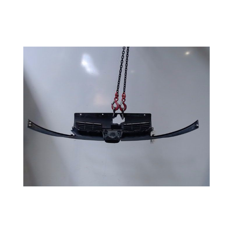 CALANDRE PEUGEOT 206 3P