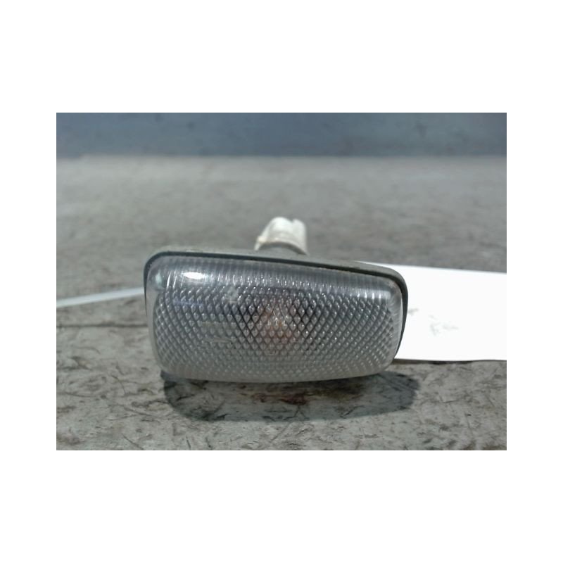 REPETITEUR AILE DROIT CITROEN SAXO -99