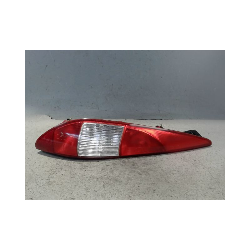 FEU ARRIERE GAUCHE  FORD MONDEO 2000-2007