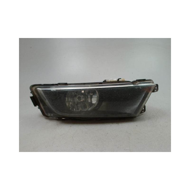 PHARE ANTIBROUILLARD AVANT DROIT SKODA OCTAVIA COMBI 2000-