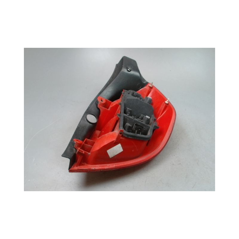 FEU ARRIERE GAUCHE  RENAULT CLIO III Phase 1 2005-2009