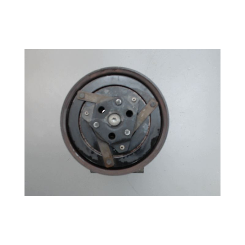 COMPRESSEUR AIR CONDITIONNE RENAULT MEGANE