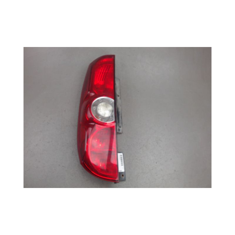 FEU ARRIERE GAUCHE  FIAT DOBLO