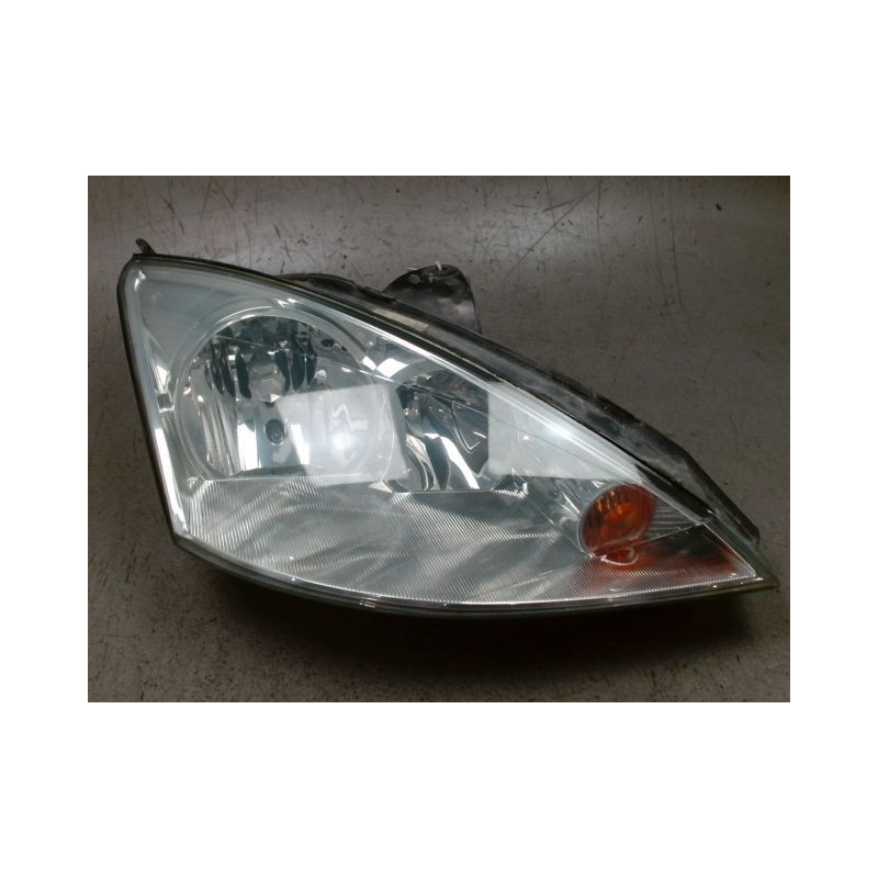 PHARE DROIT FORD FOCUS 98-04