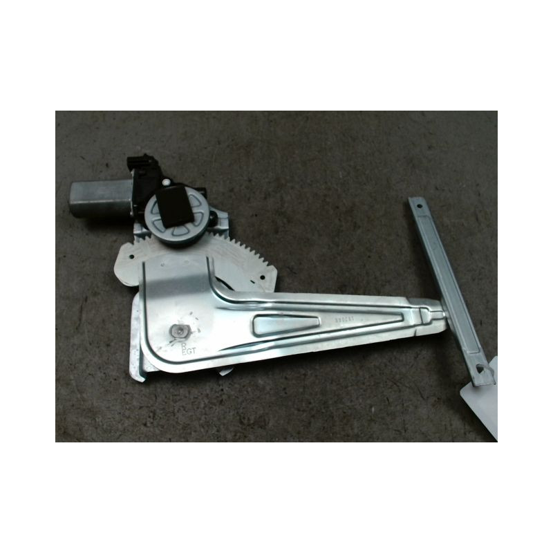 MECANISME+MOTEUR LEVE-GLACE ARRIERE DROIT DACIA SPRING