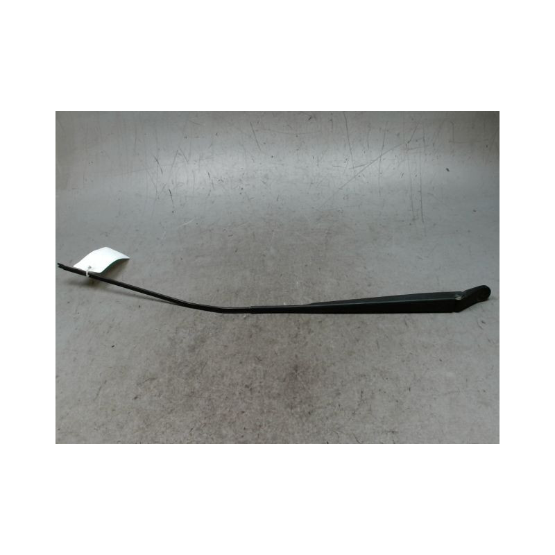 BRAS ESSUIE-GLACE AVANT DROIT RENAULT CLIO III ESTATE 2008-