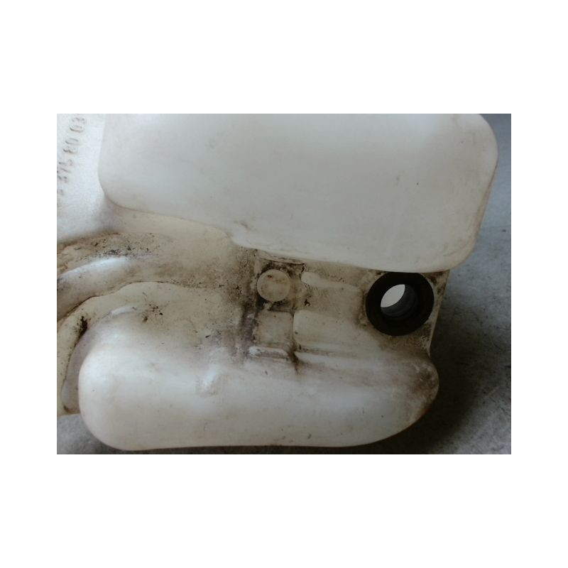 RESERVOIR LAVE-GLACE AVANT PEUGEOT 1007