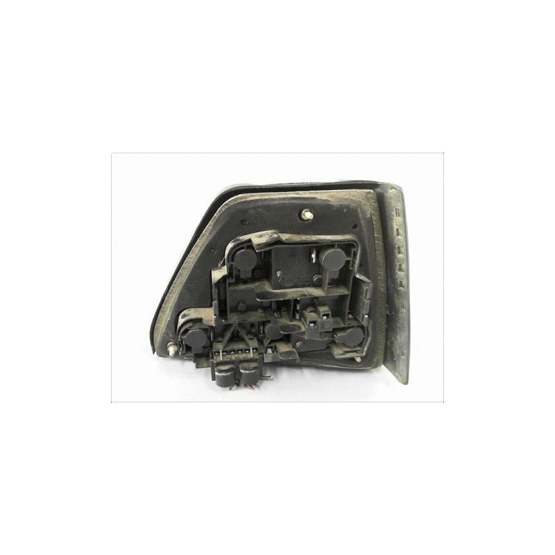 FEU ARRIERE GAUCHE  VOLKSWAGEN GOLF II 84-92