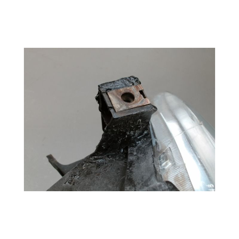 PHARE DROIT PEUGEOT 307
