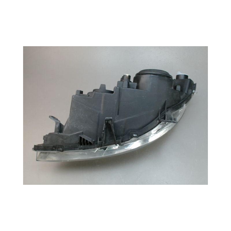 PHARE DROIT PEUGEOT 307