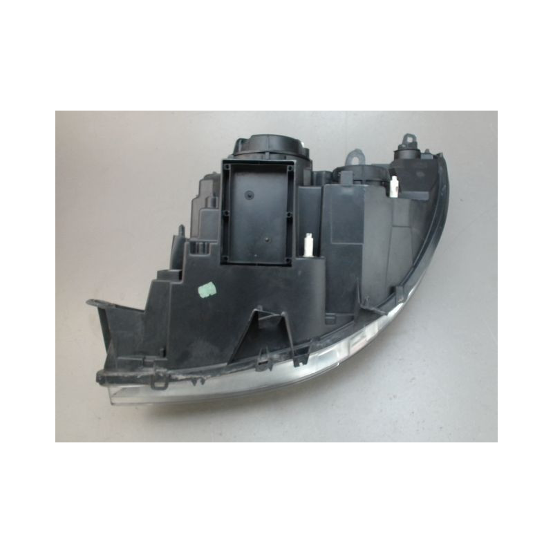 PHARE DROIT PEUGEOT 807