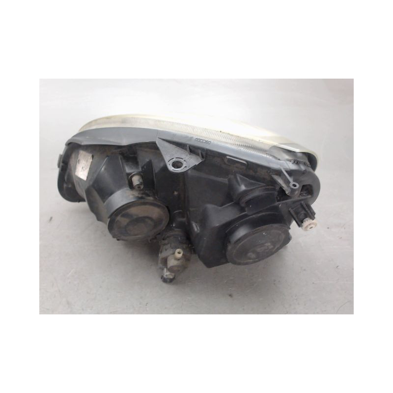PHARE DROIT RENAULT CLIO