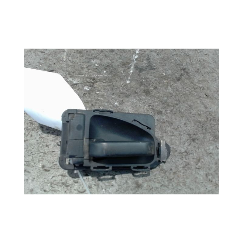 POIGNEE INTERIEURE PORTE AVANT GAUCHE CITROEN SAXO -99