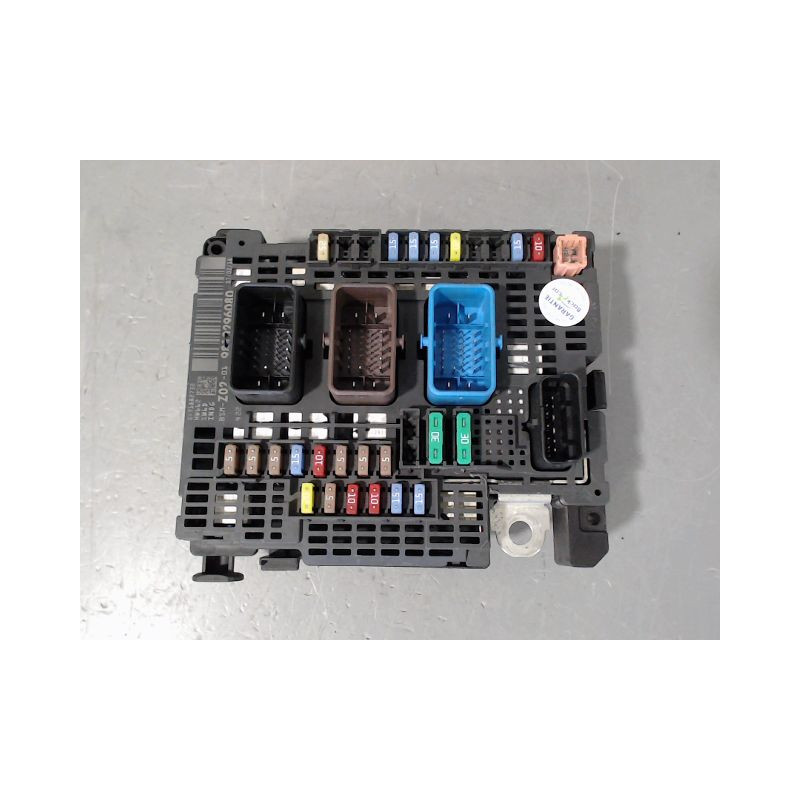 BOITE A FUSIBLES CITROEN C4 II Phase 2 (B71) 2014-...