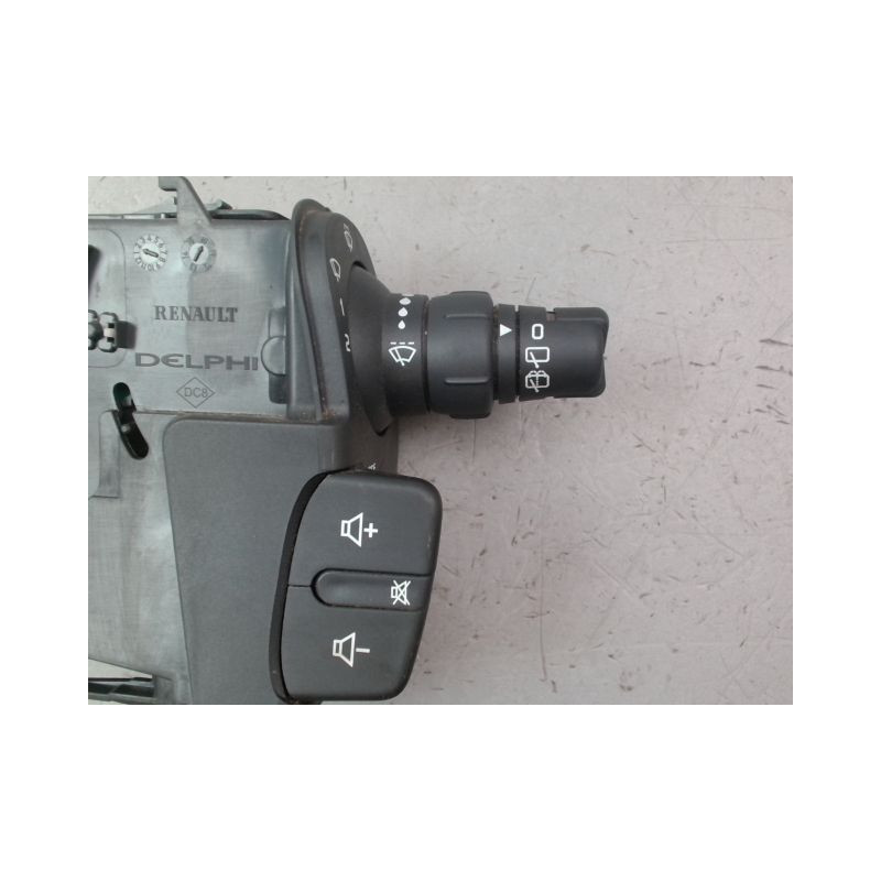 COMMANDE ESSUIE GLACE RENAULT CLIO ESTATE III Phase 2 2009-2012
