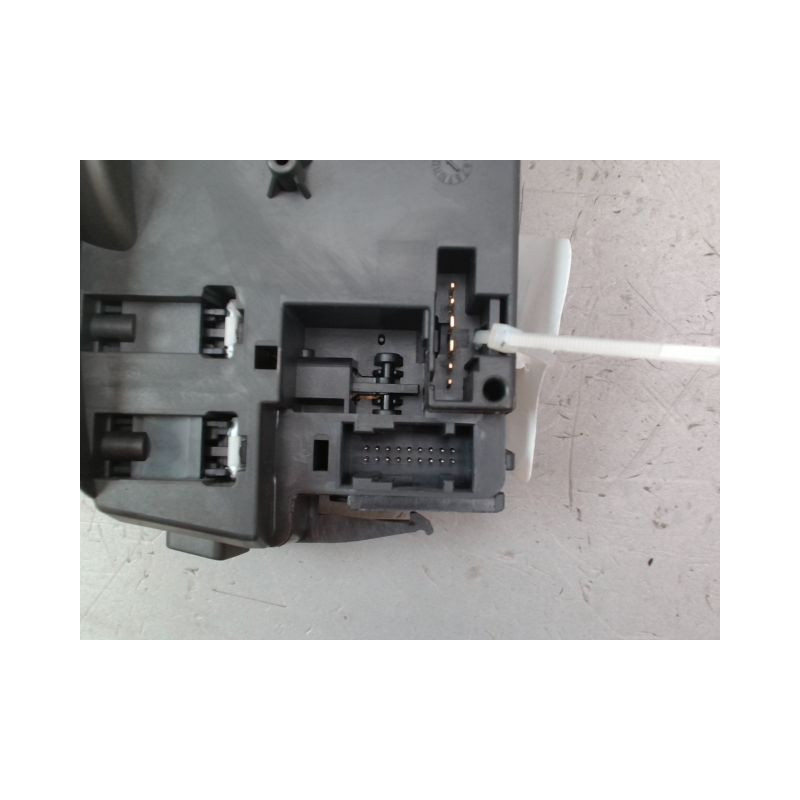 COMMANDE ESSUIE GLACE RENAULT CLIO ESTATE III Phase 2 2009-2012