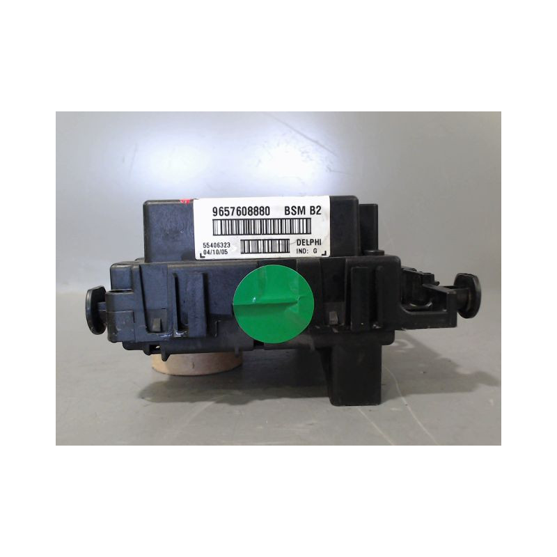 BOITE A FUSIBLES PEUGEOT 206 1998-2009