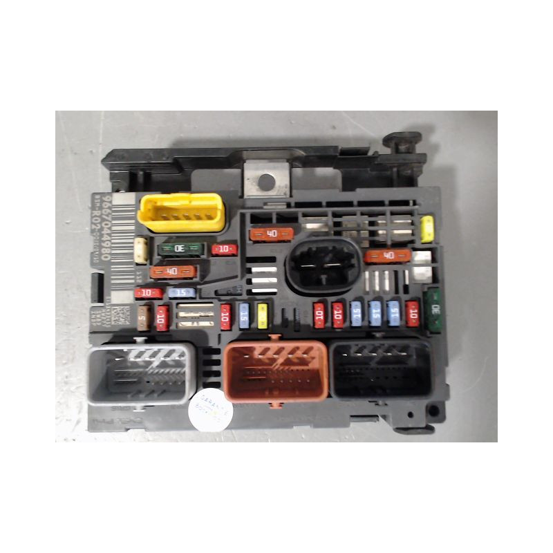 BOITE A FUSIBLES PEUGEOT 407 BERL. Phase 2 2008-2011