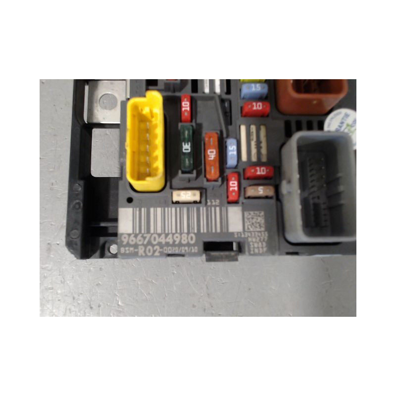 BOITE A FUSIBLES PEUGEOT 407 BERL. Phase 2 2008-2011