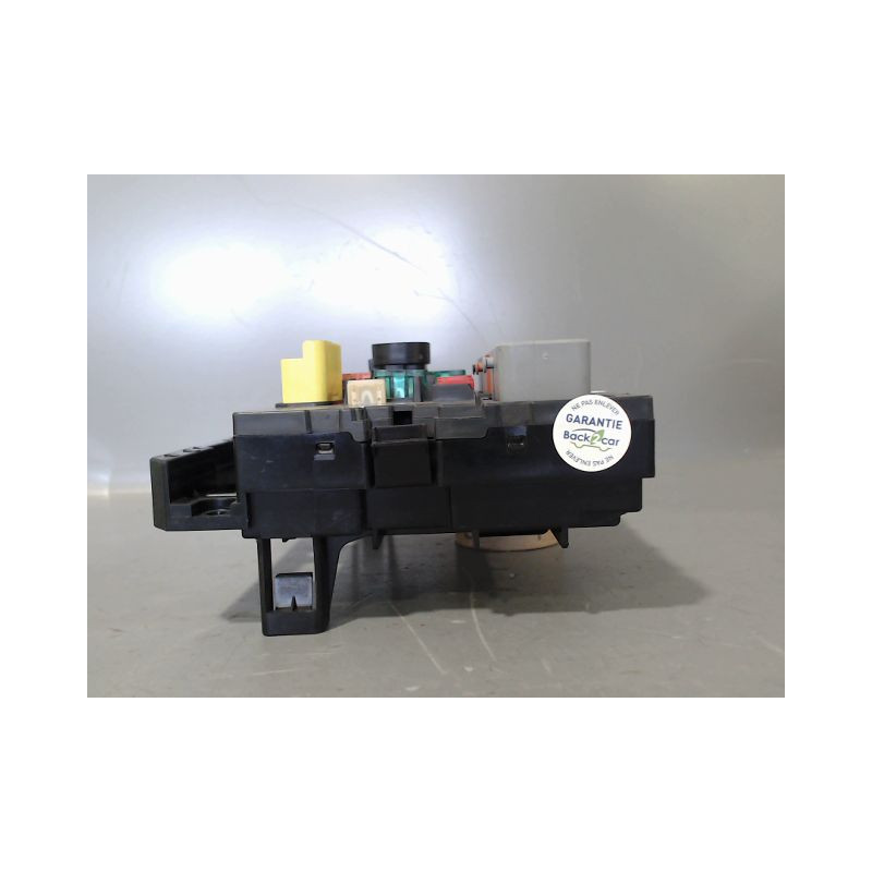 BOITE A FUSIBLES PEUGEOT 207 SW 2007-2013