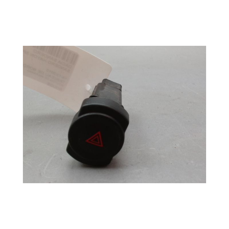 BOUTON DE WARNING DACIA SANDERO I 2008-2012