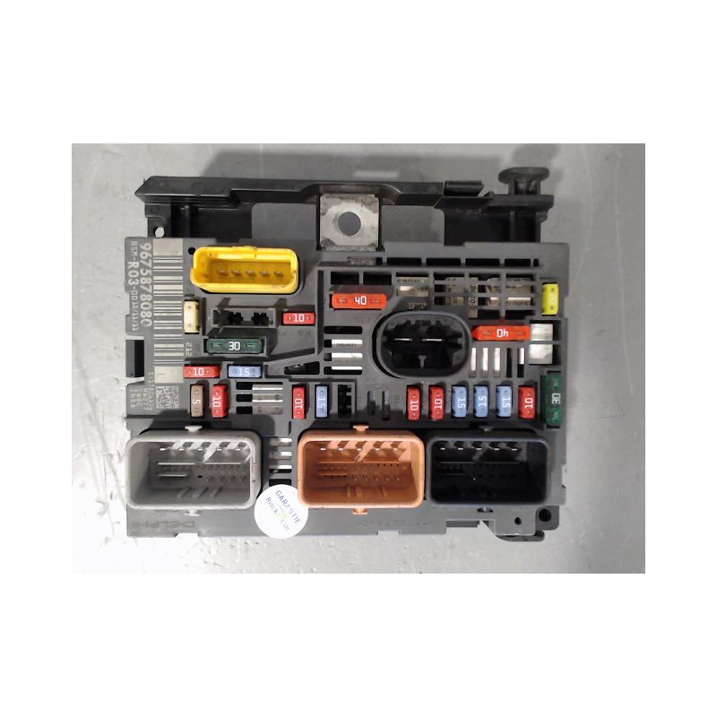BOITE A FUSIBLES PEUGEOT EXPERT VITRE 2004-