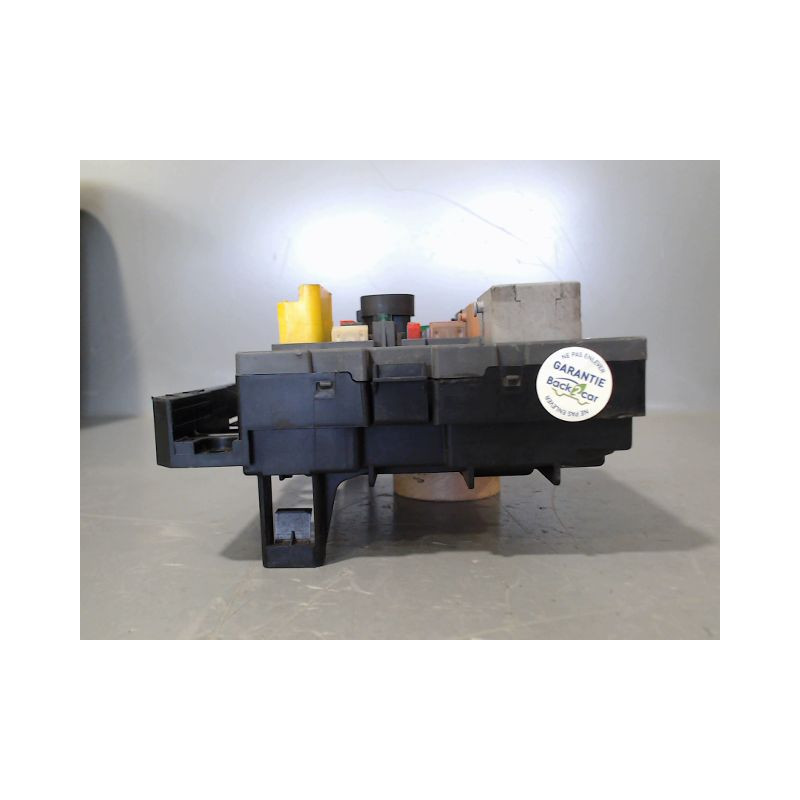 BOITE A FUSIBLES PEUGEOT EXPERT VITRE 2004-