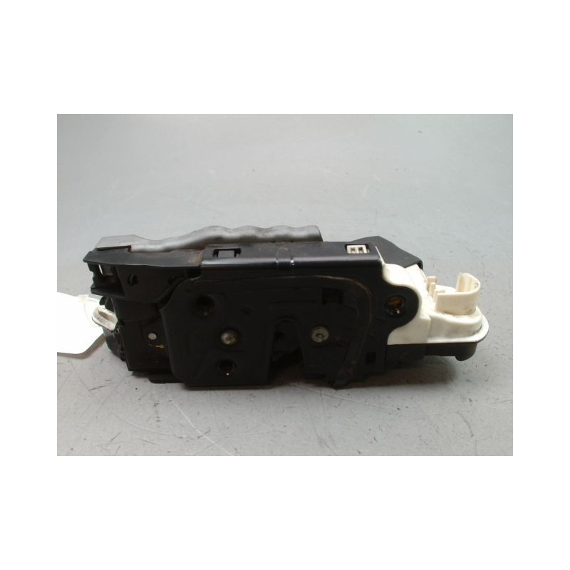 SYSTEME CONDAMNATION AVANT GAUCHE VOLKSWAGEN POLO V Phase 1 (6R) 2009-2014