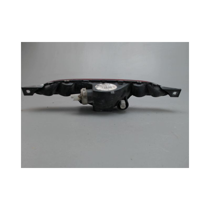 FEU BROUILLARD CENTRAL ARRIERE PEUGEOT 208