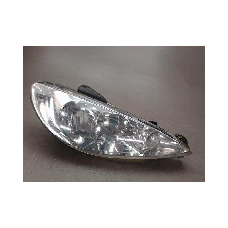 PHARE DROIT PEUGEOT 206