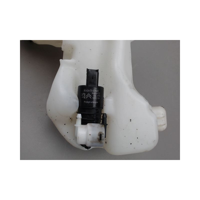 RESERVOIR LAVE-GLACE AVANT PEUGEOT 5008