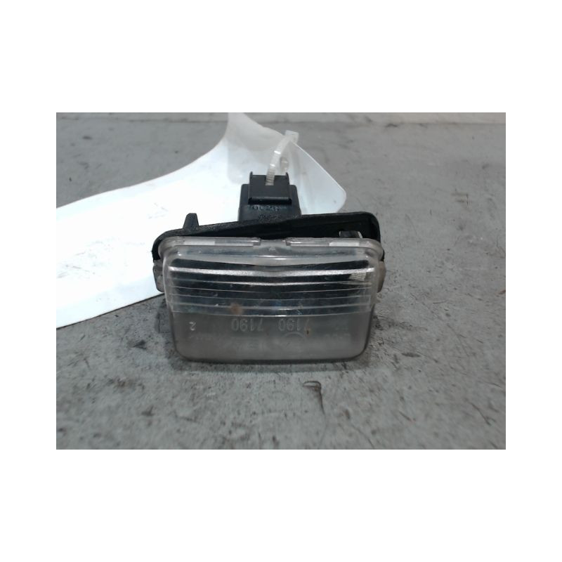 ECLAIREUR PLAQUE DE POLICE GAUCHE PEUGEOT 206