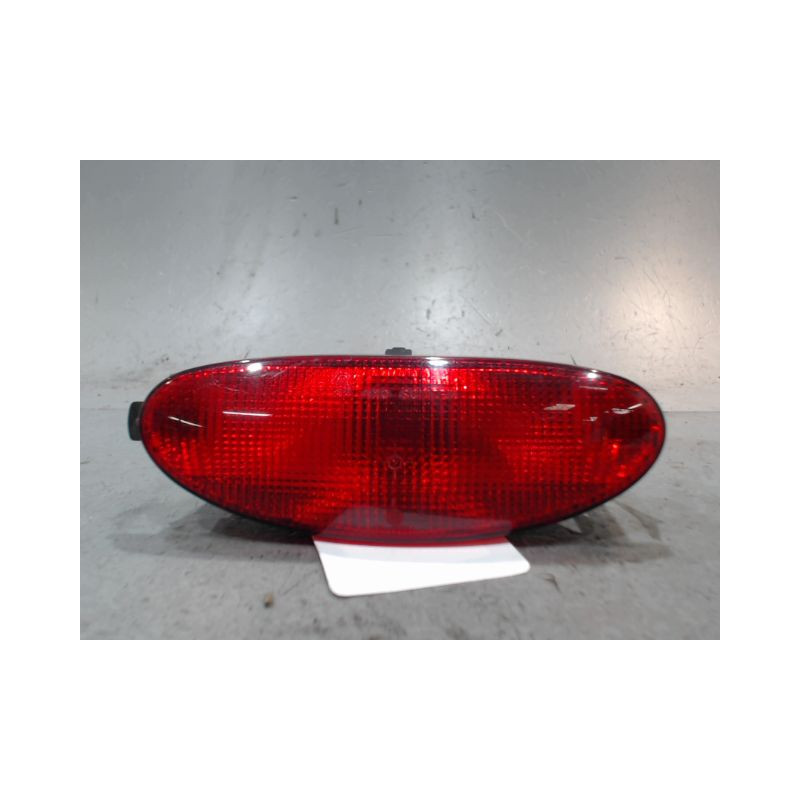 FEU BROUILLARD CENTRAL ARRIERE PEUGEOT 206