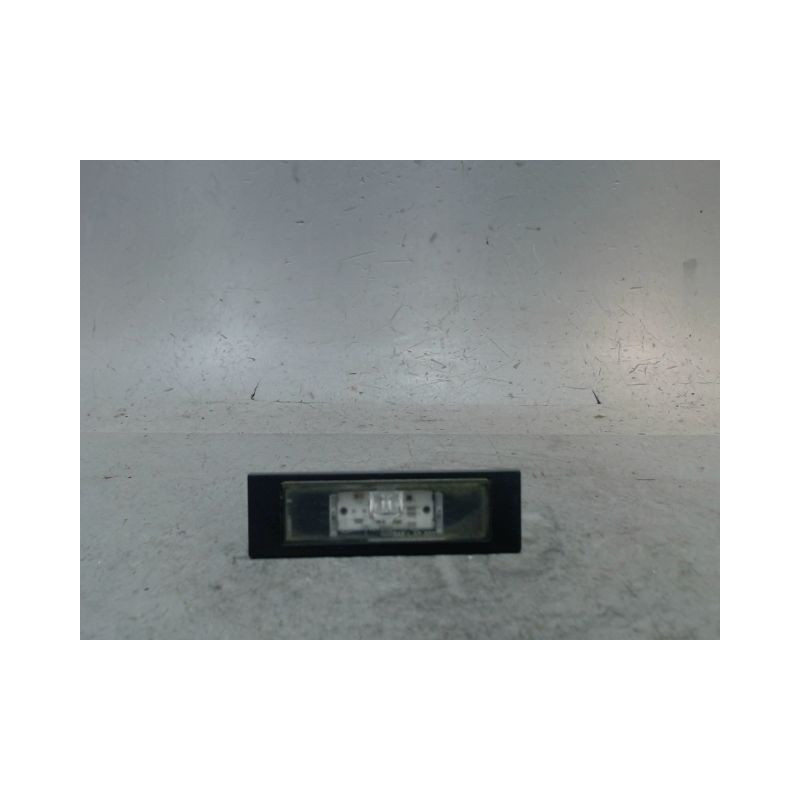 ECLAIREUR PLAQUE DE POLICE GAUCHE B.M.W. SERIE 1
