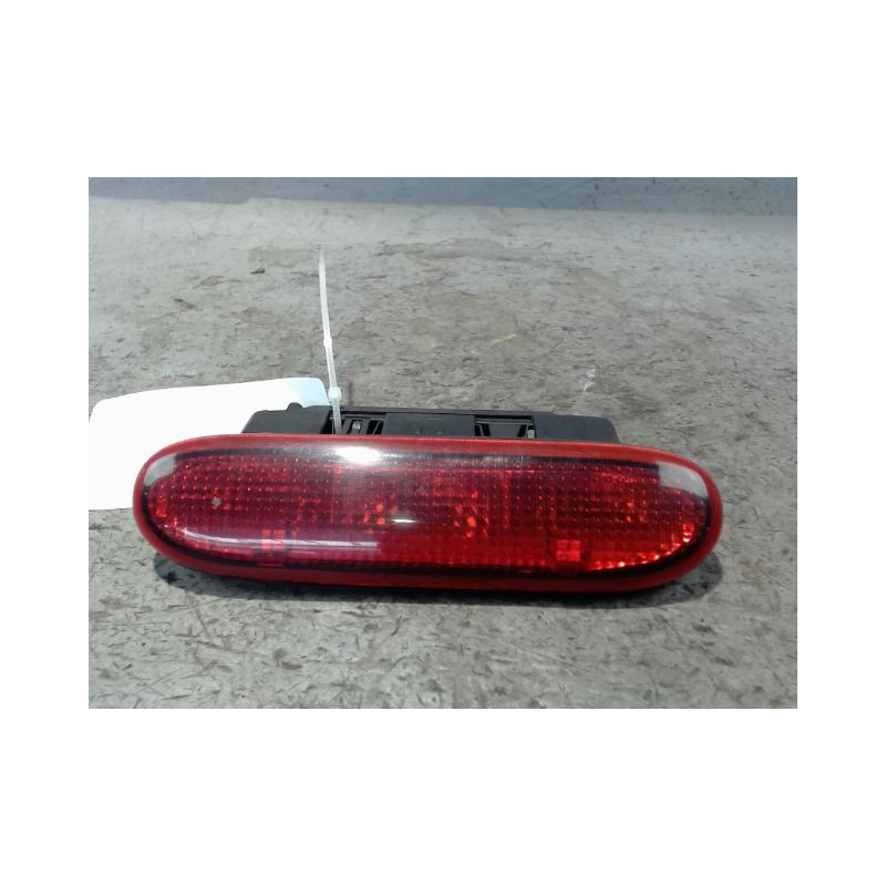 FEUX STOP SUPPLEMENTAIRE RENAULT CLIO I PH.3 96-98
