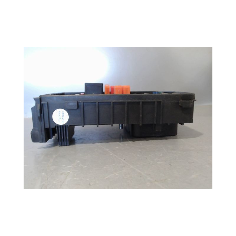 BOITE A FUSIBLES VOLKSWAGEN TOURAN
