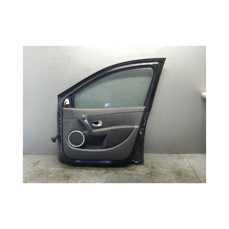 PORTE AVANT DROIT RENAULT CLIO