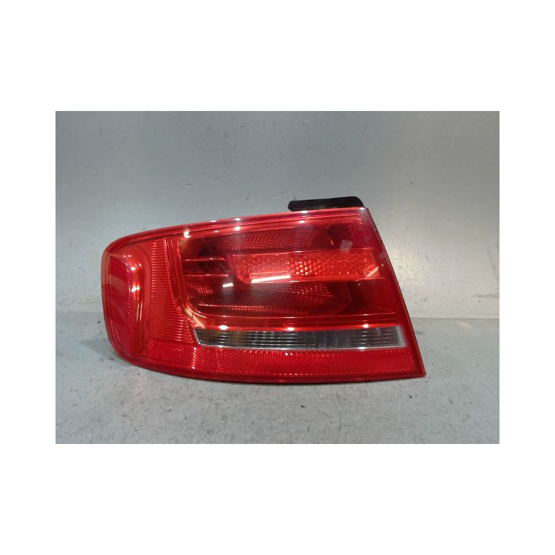 FEU ARRIERE GAUCHE  AUDI A4