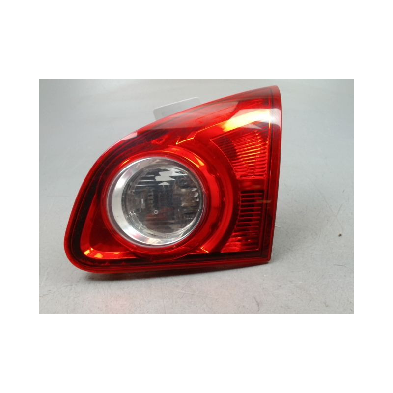 FEU ARRIERE INTERIEUR DROIT NISSAN QASHQAI BREAK I Phase 1 2007-2010
