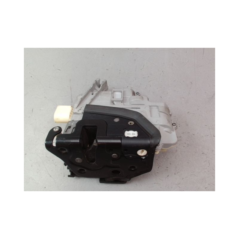 SYSTEME CONDAMNATION AVANT DROIT VOLKSWAGEN PASSAT BERL. V 2005-2010