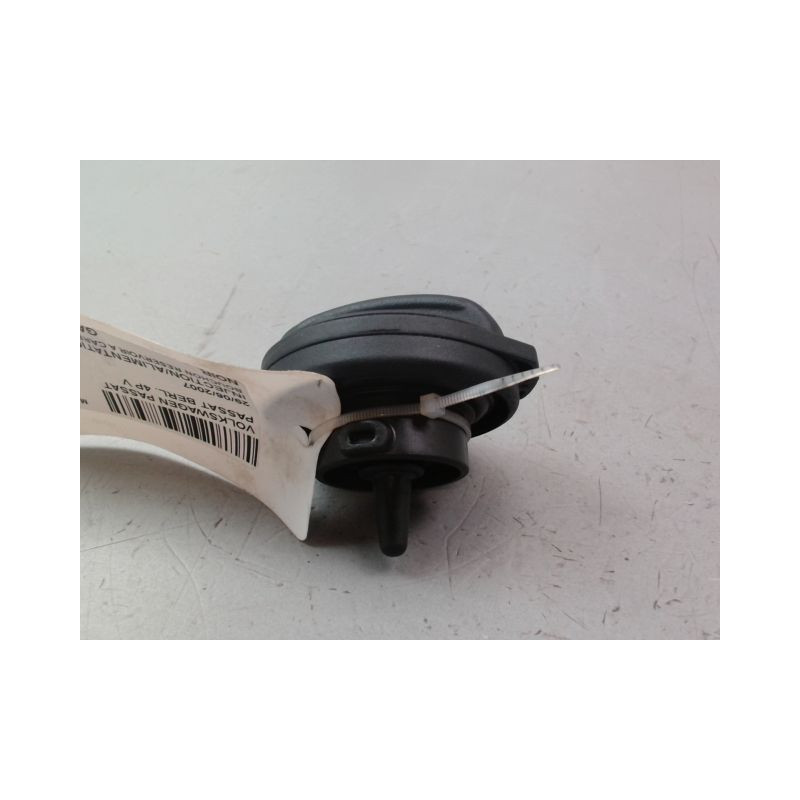 BOUCHON RESERVOIR A CARBURANT VOLKSWAGEN PASSAT BERL. V 2005-2010