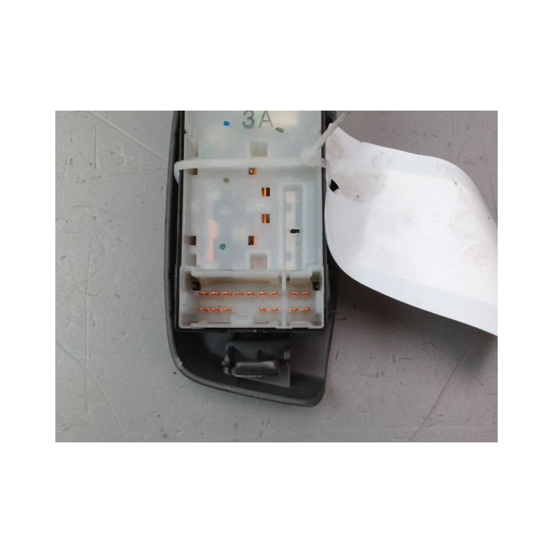 COMMANDE LEVE-GLACE PORTE AVG NISSAN NV200