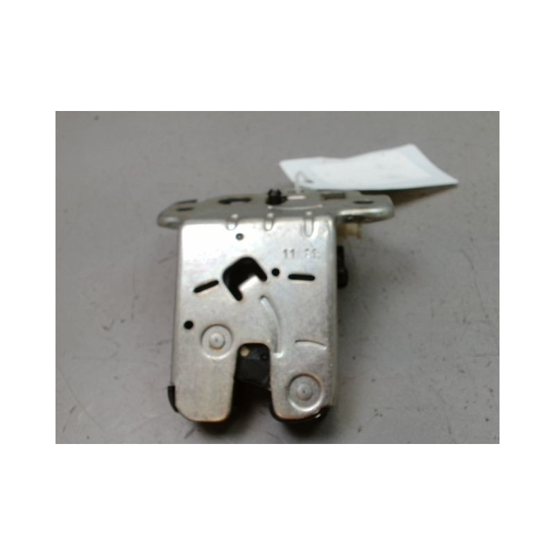 SERRURE COFFRE ARRIERE AUDI A8 2007-