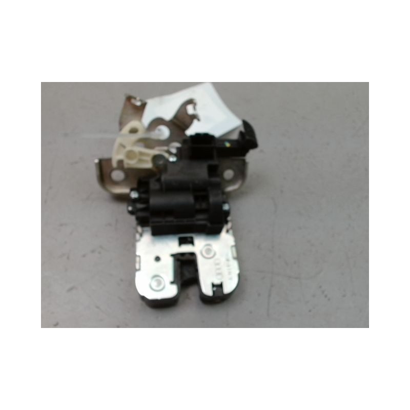 SERRURE COFFRE ARRIERE AUDI A8 2007-