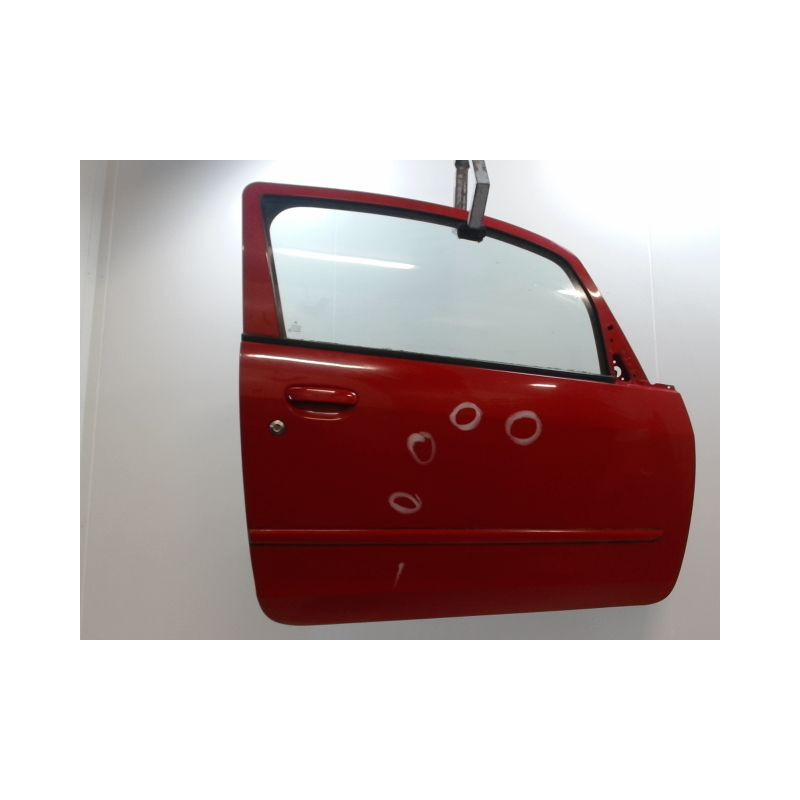 PORTE AVANT DROIT MITSUBISHI COLT