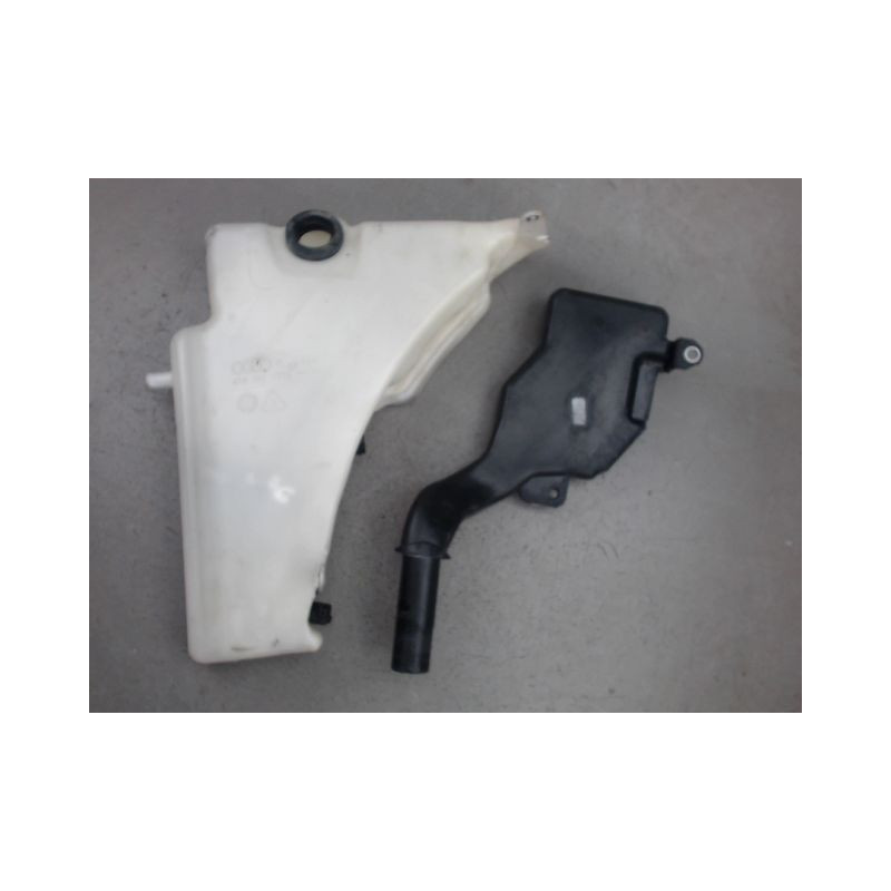 RESERVOIR LAVE-GLACE AVANT AUDI A4